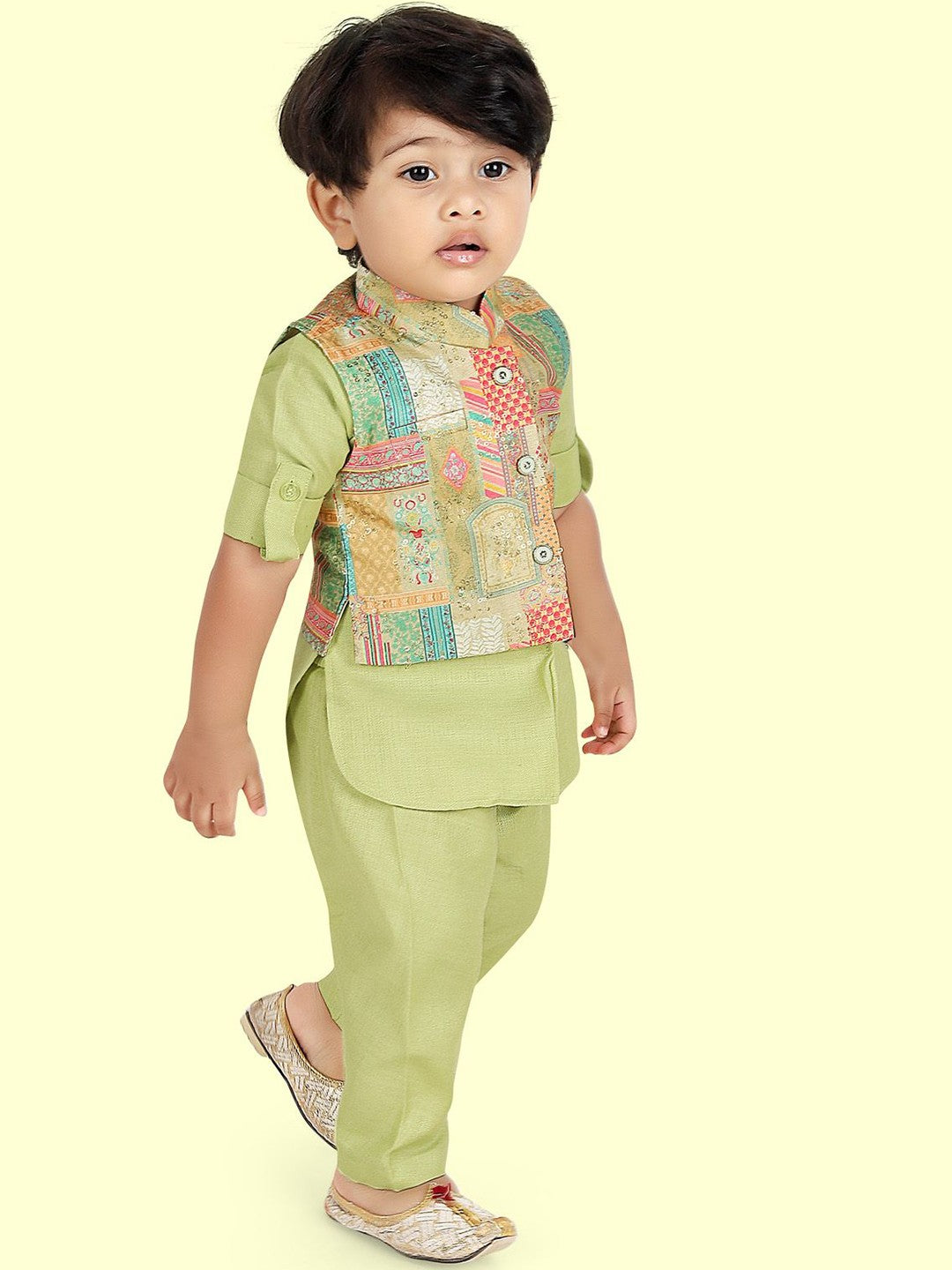 Green Boys Kurta Set with Pyjamas & Motifs Printed Jacket